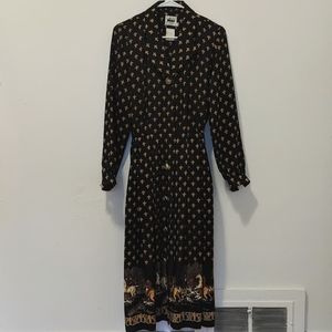 Black and Gold Vintage Long Sleeve Dress
